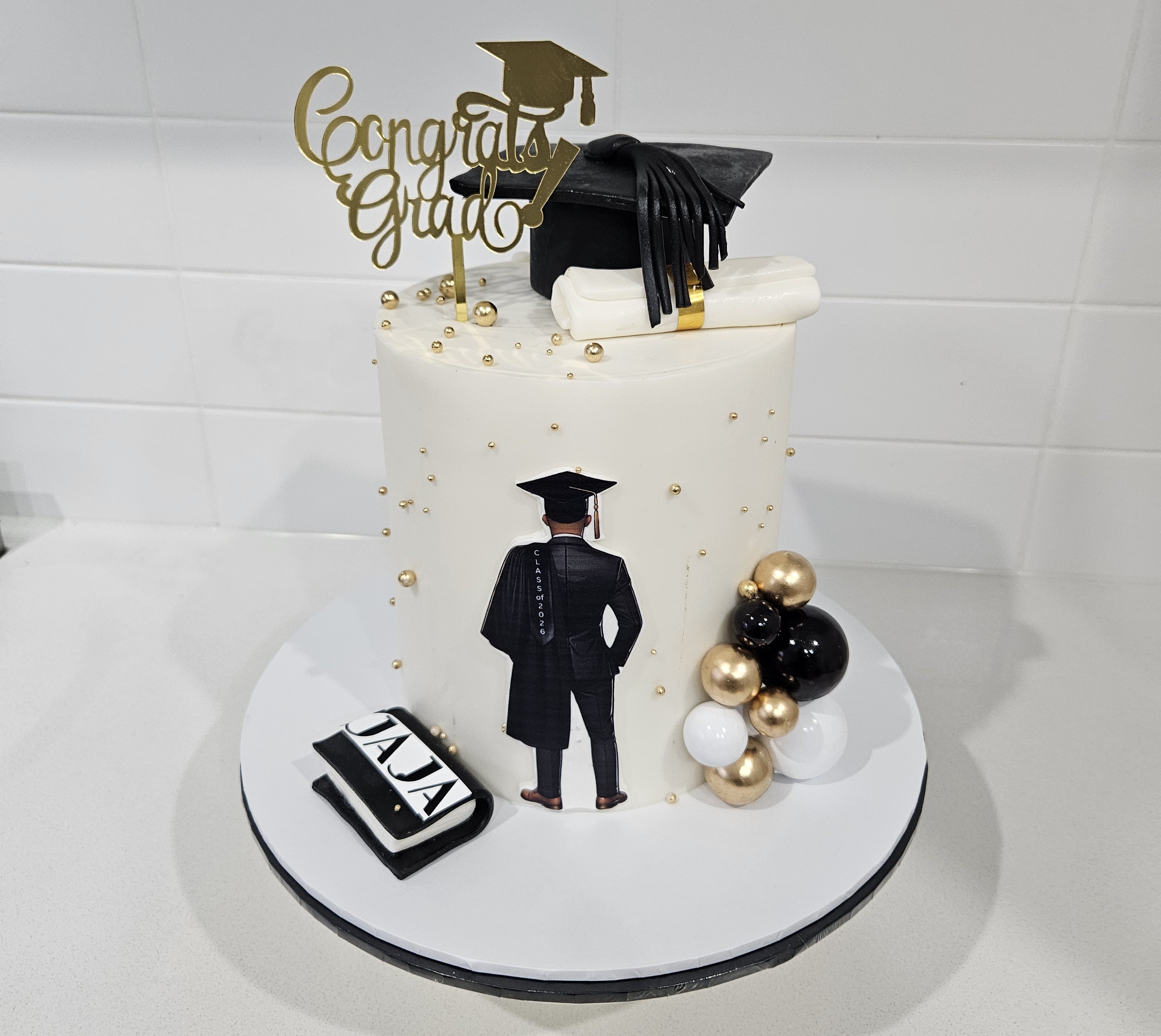 Graduation Custom Cake